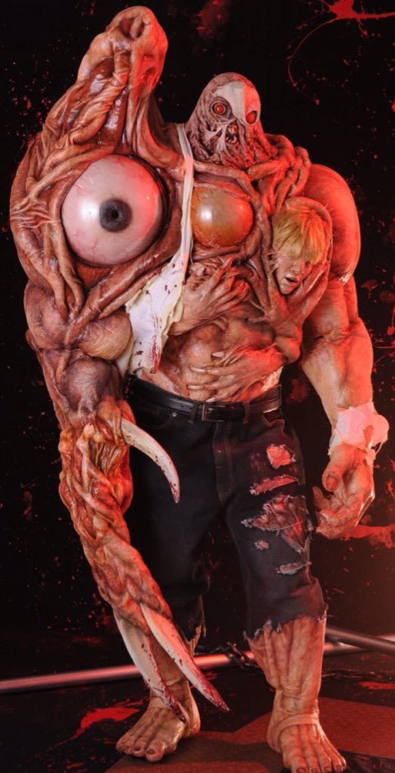 Illustration for article titled When Resident Evil Cosplay Gets Realistic and Disgusting